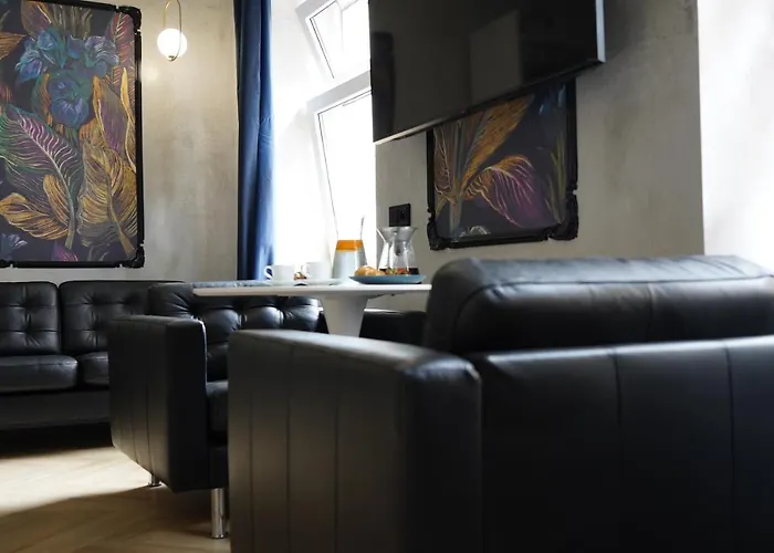Apartament z Jacuzzi w Sercu Miasta