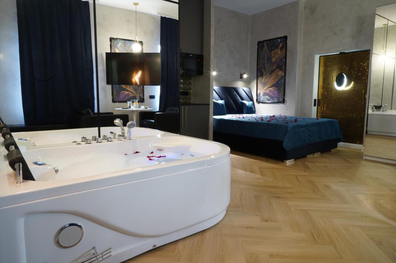 Apartament Apartament Z Jacuzzi W Sercu Miasta *